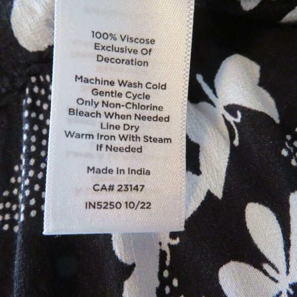 Talbots Womens Black White Butterfly 3/4 Sleeve Tunic Top S Crochet Detail - Picture 9 of 12